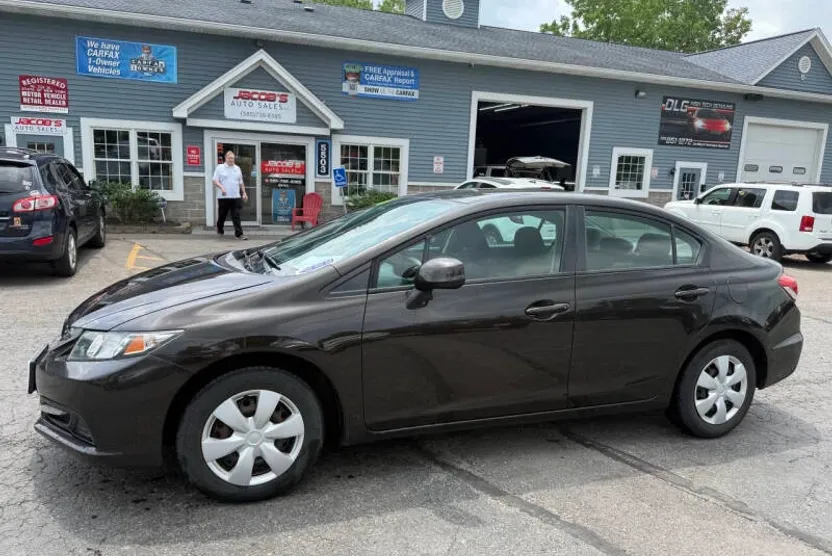 2013 Honda Civic LX photo 1