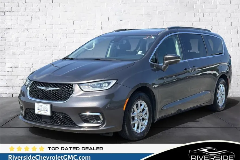2022 Chrysler Pacifica Touring L photo 1