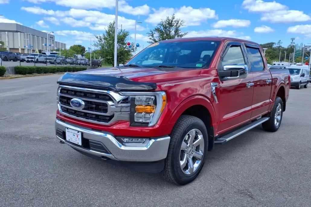 2022 Ford F-150 XLT photo 1