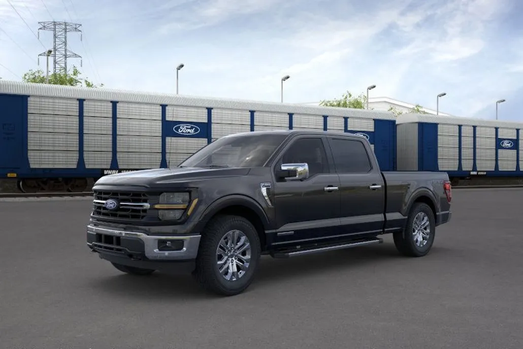 2025 Ford F-150 XLT photo 1