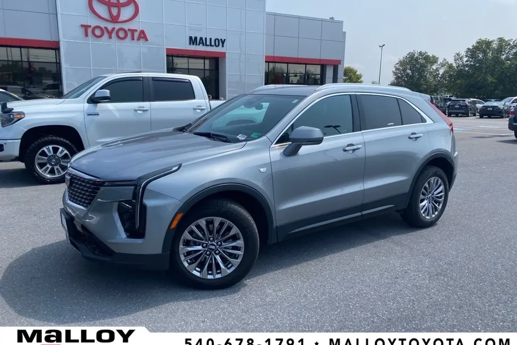 2024 Cadillac XT4 Premium Luxury photo 1