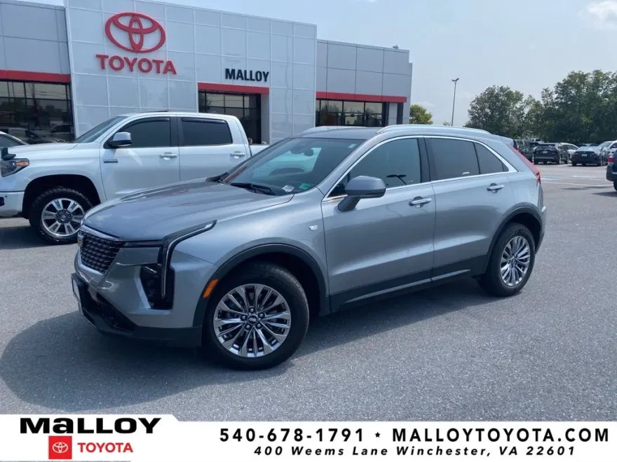 2024 Cadillac XT4 Premium Luxury photo 1