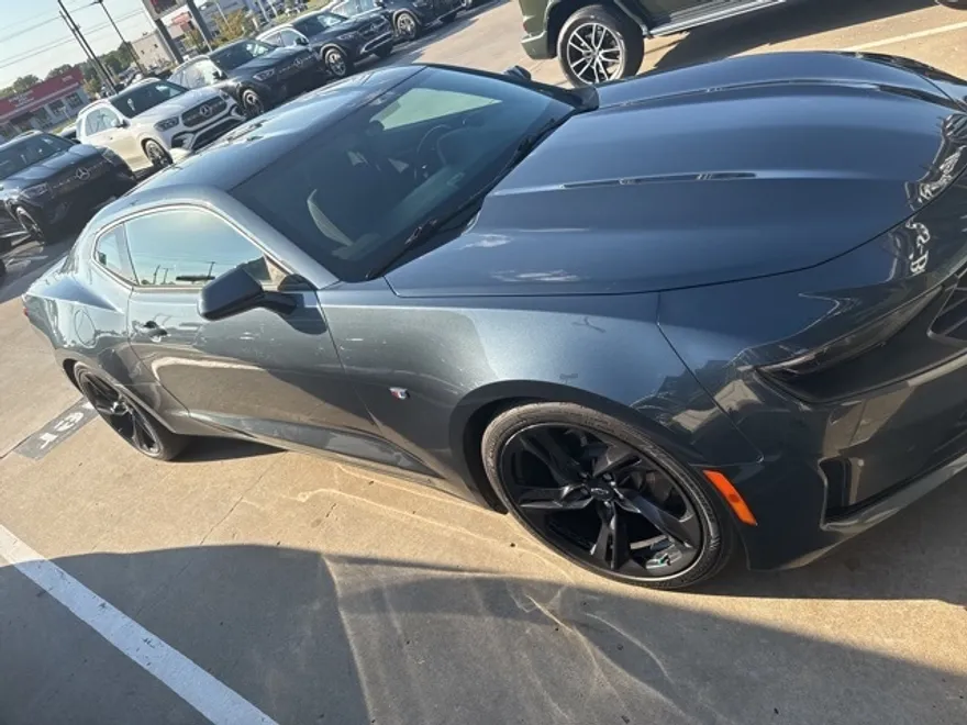 2021 Chevrolet Camaro 1LT photo 1