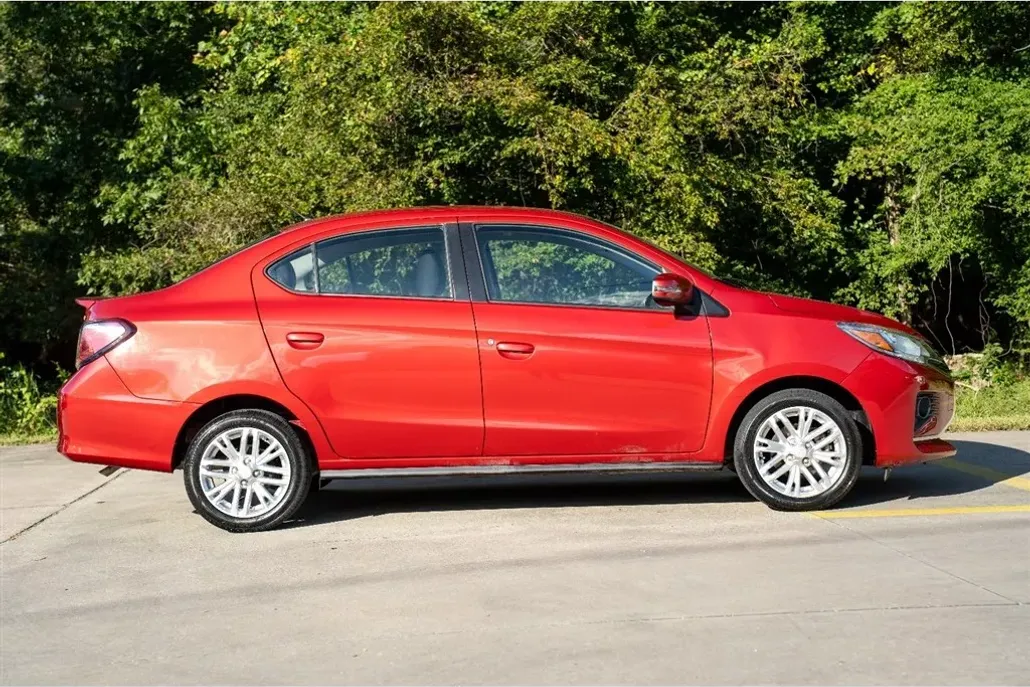 2022 Mitsubishi Mirage G4 SE photo 1