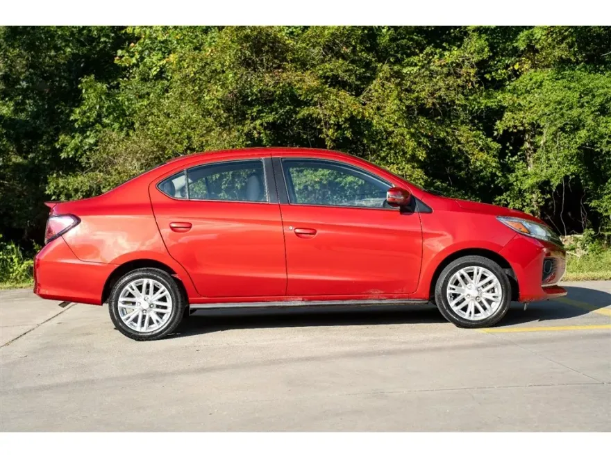 2022 Mitsubishi Mirage G4 SE photo 1