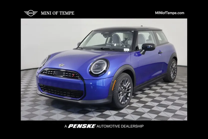 2025 Mini Cooper 2 Door Hardtop Signature photo 1