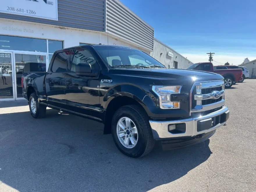 2017 Ford F-150 XLT photo 1