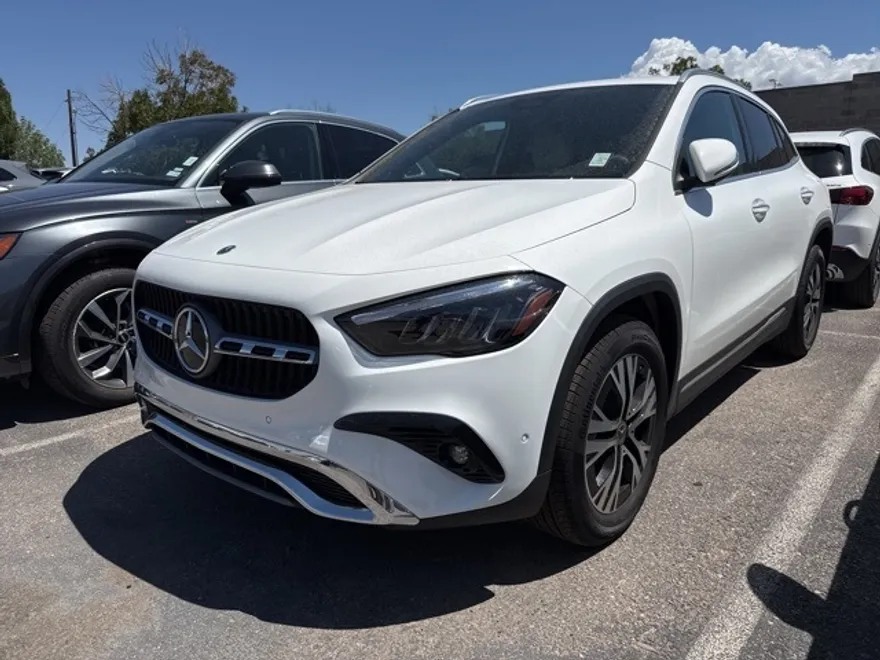 2025 Mercedes Benz GLA 250 4MATIC photo 1