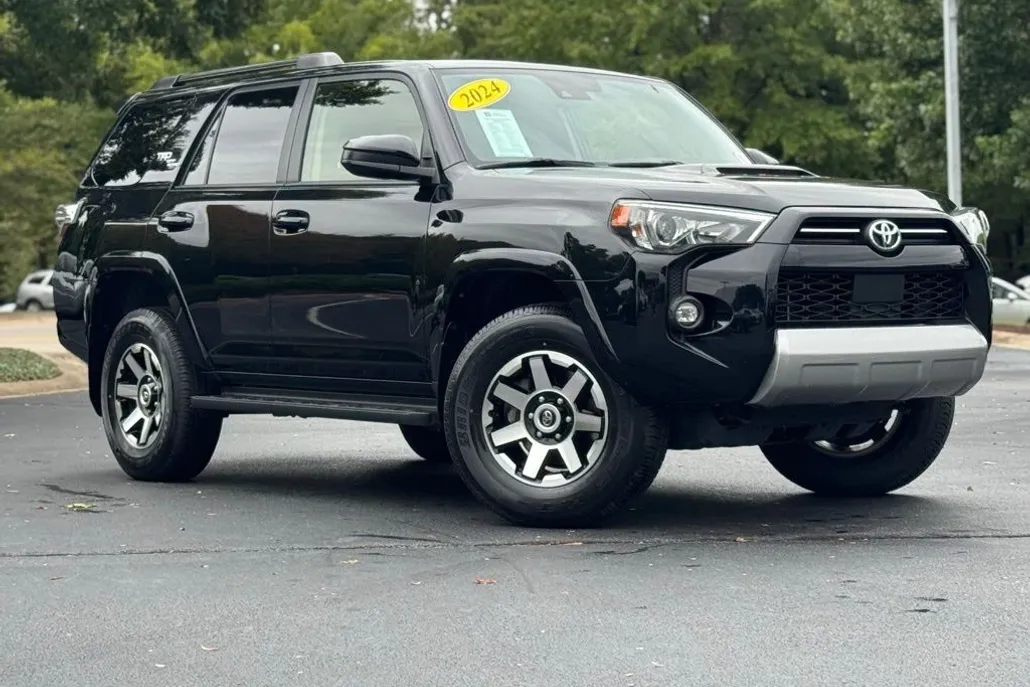 2024 Toyota 4Runner TRD Off-Road photo 1