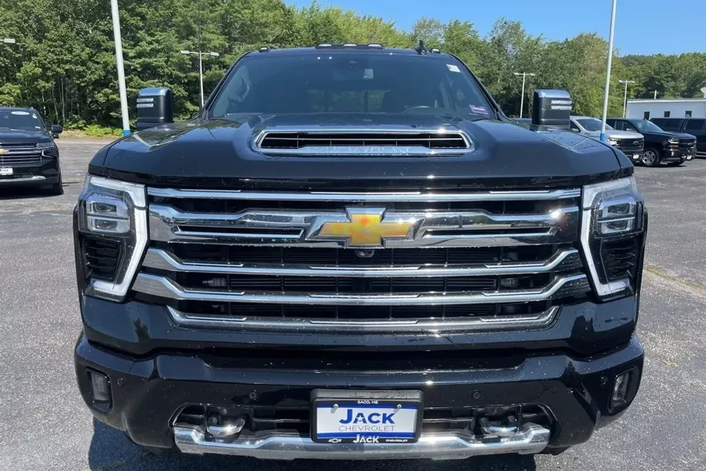 2024 Chevrolet Silverado 2500HD High Country photo 1