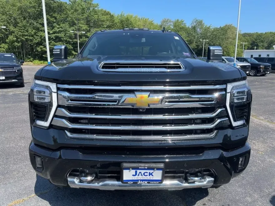 2024 Chevrolet Silverado 2500HD High Country photo 1