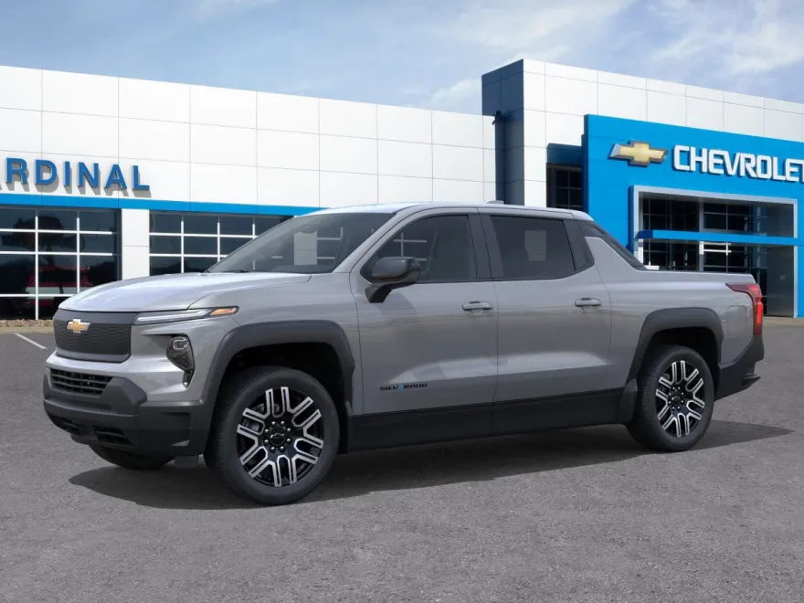 2026 Chevrolet Silverado EV photo 2