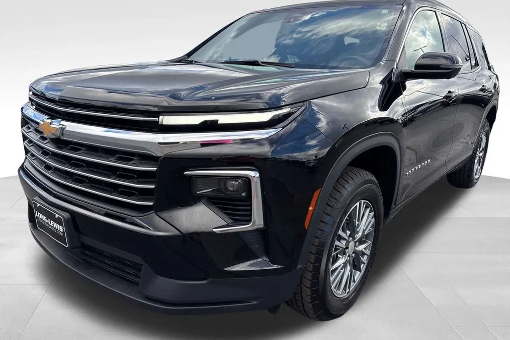 2024 Chevrolet Traverse photo 1