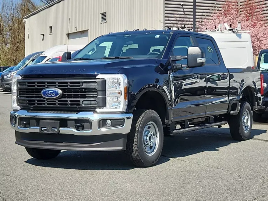 2025 Ford F-250 XL photo 1