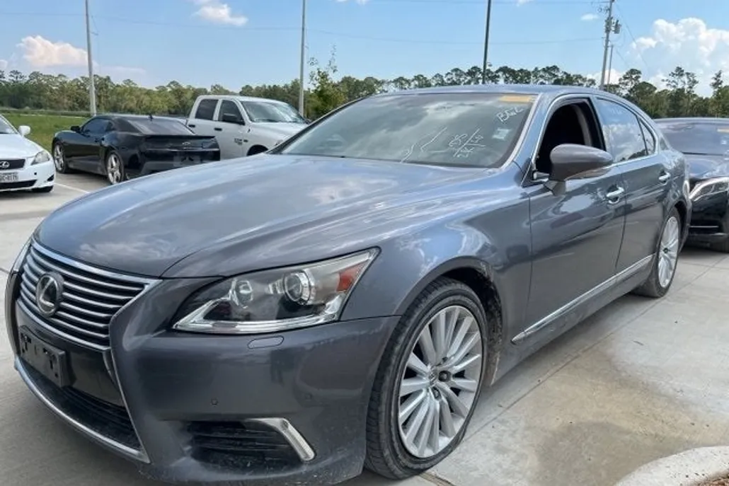 2014 Lexus LS 460 photo 1