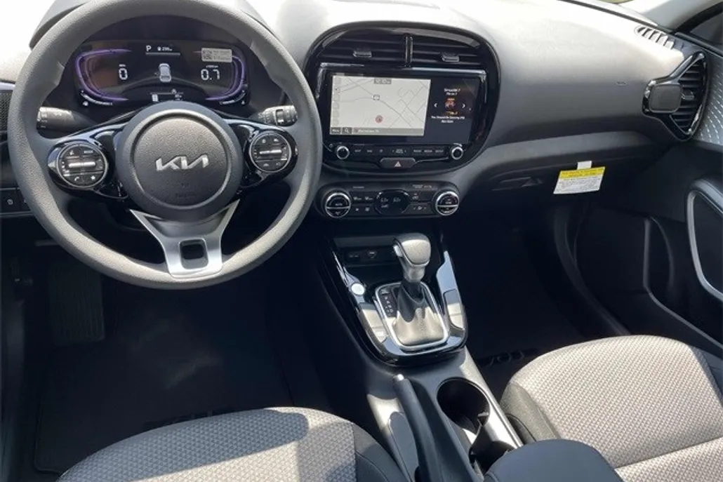 2025 Kia Soul S photo 1