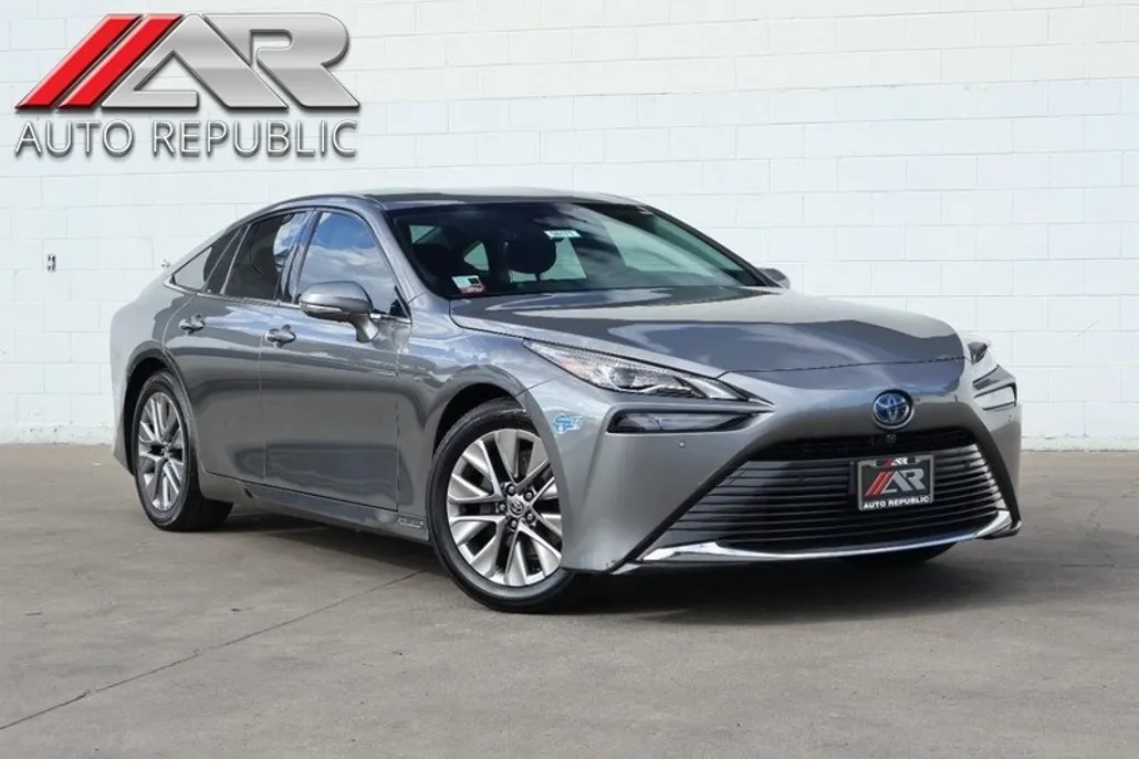 2021 Toyota Mirai XLE photo 1