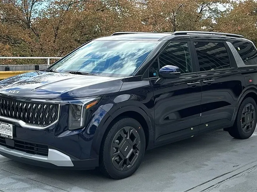 2026 Kia Carnival EX photo 1