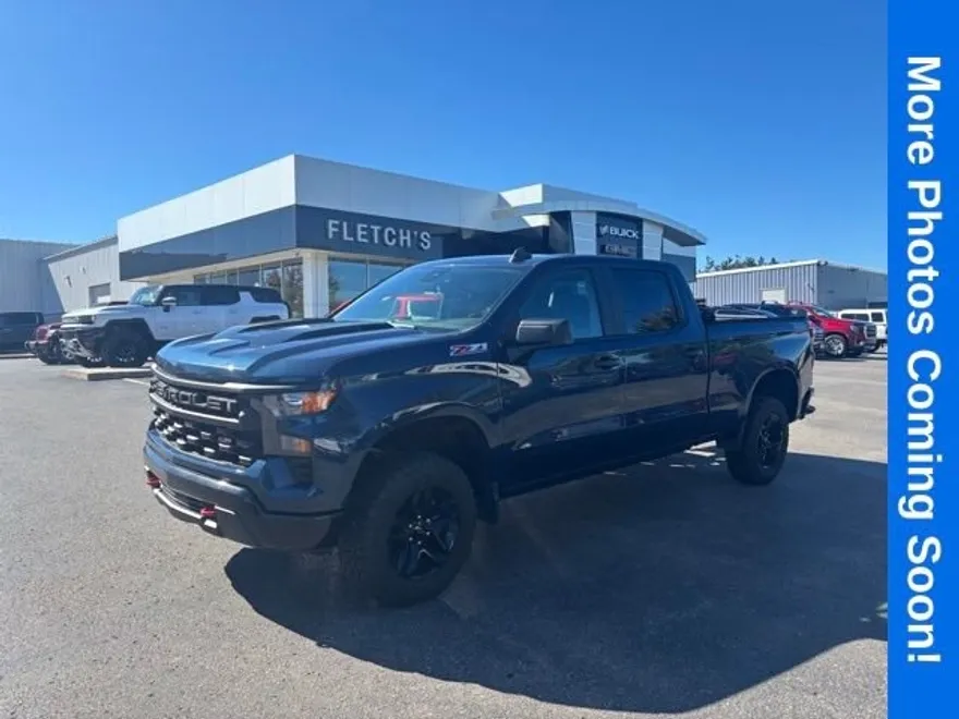 2022 Chevrolet Silverado 1500 Custom Trail Boss photo 1