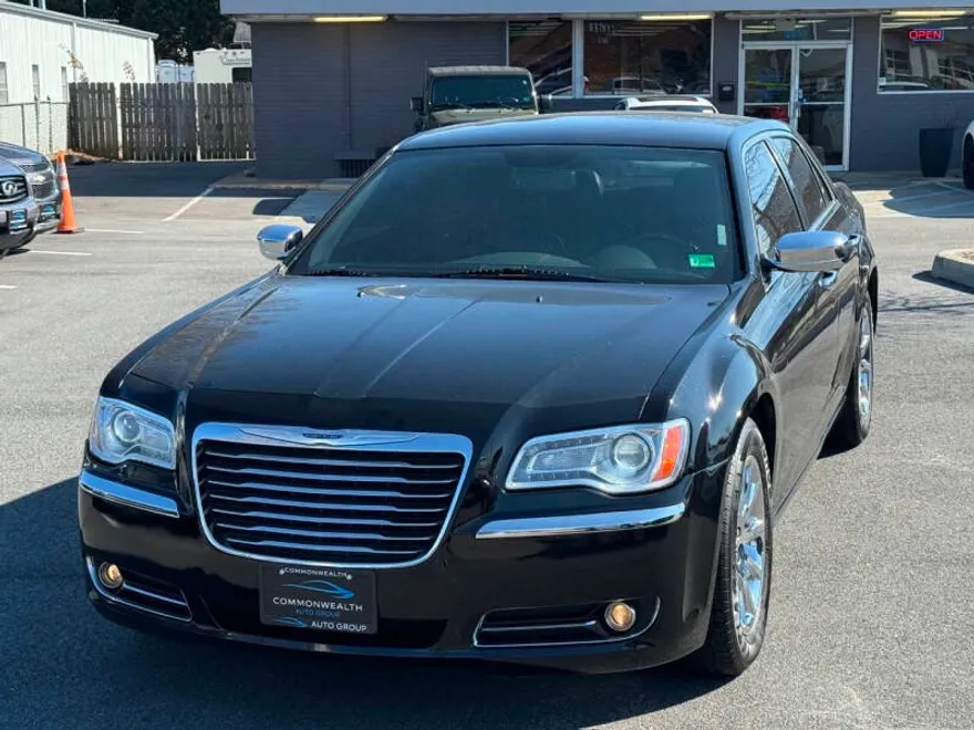 2014 Chrysler 300 C photo 1