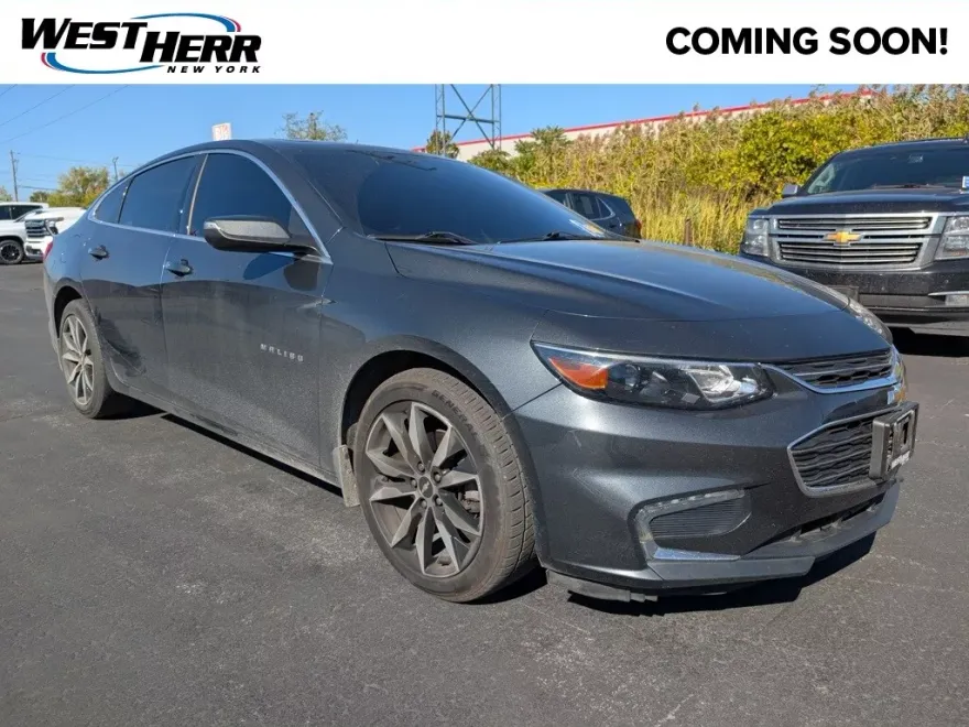 2017 Chevrolet Malibu 1LT photo 1