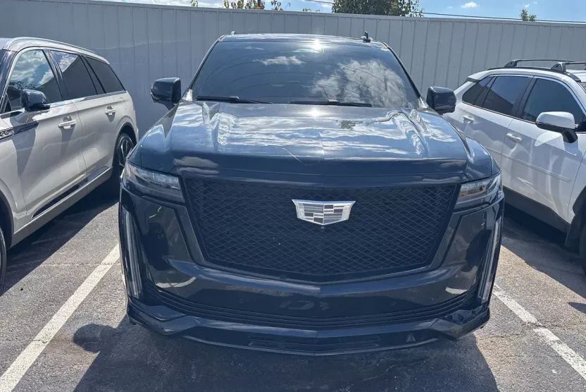 2022 Cadillac Escalade Sport Platinum photo 1