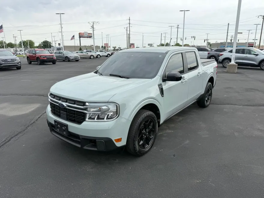 2024 Ford Maverick Lariat photo 1