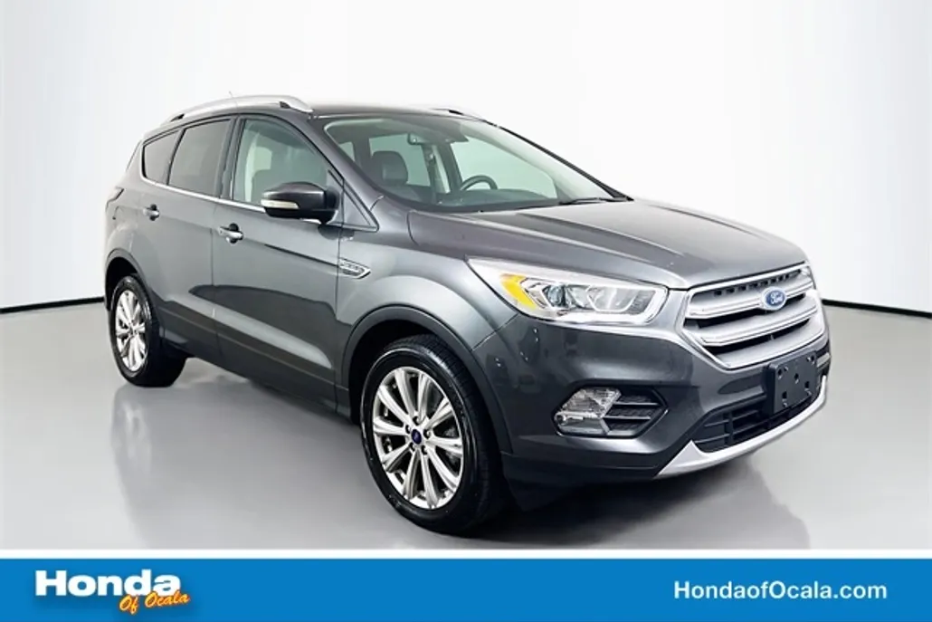 2017 Ford Escape Titanium photo 1