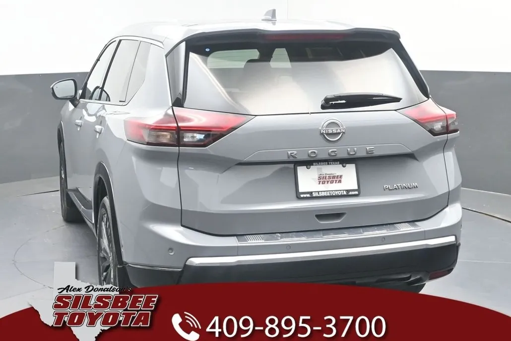 2024 Nissan Rogue Platinum photo 1