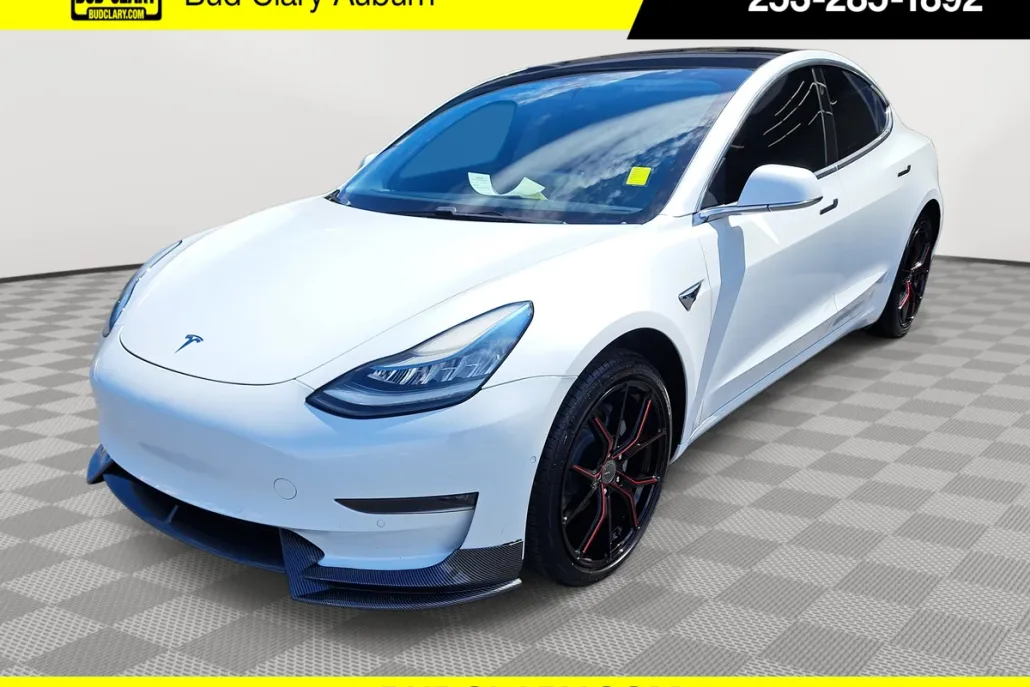 2018 Tesla Model 3 Long Range photo 1