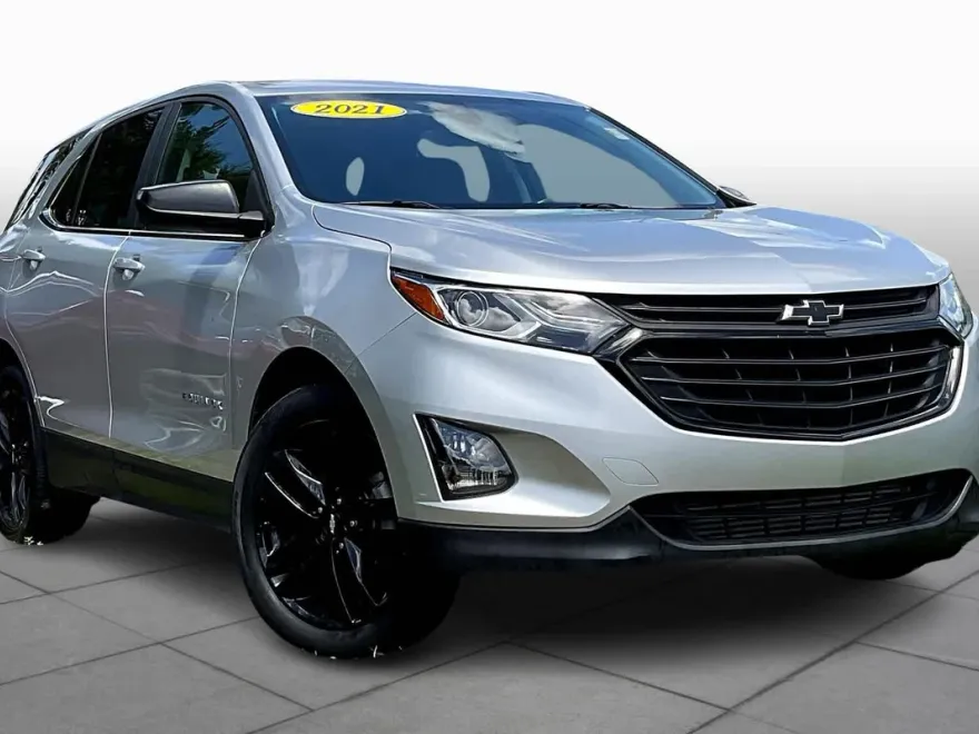 2021 Chevrolet Equinox LT photo 1