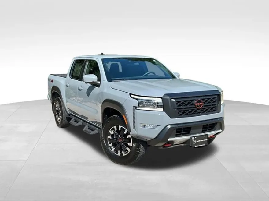 2023 Nissan Frontier PRO-4X photo 1