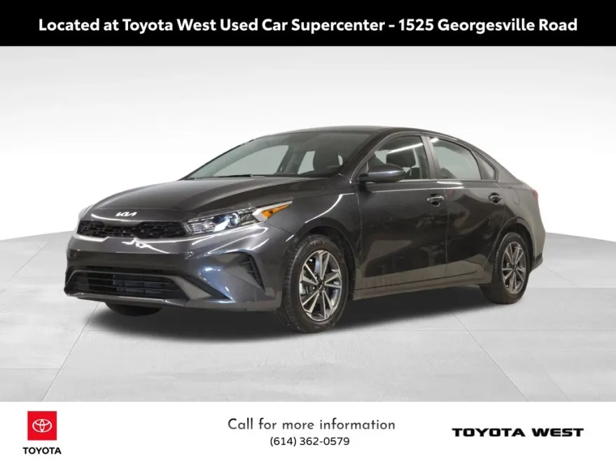 2024 Kia Forte LXS photo 1