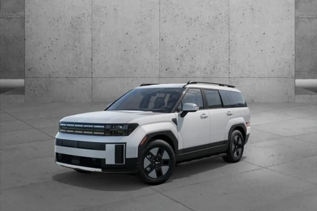 2025 Hyundai Santa Fe SEL photo 1