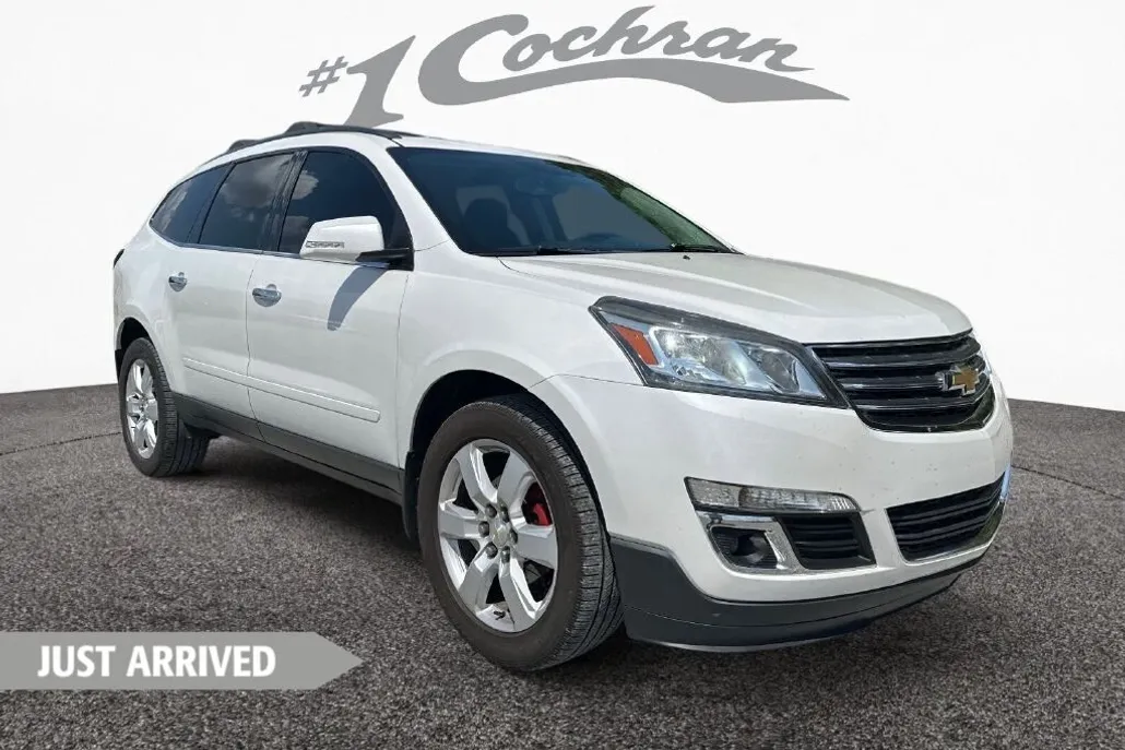 2017 Chevrolet Traverse 1LT photo 1