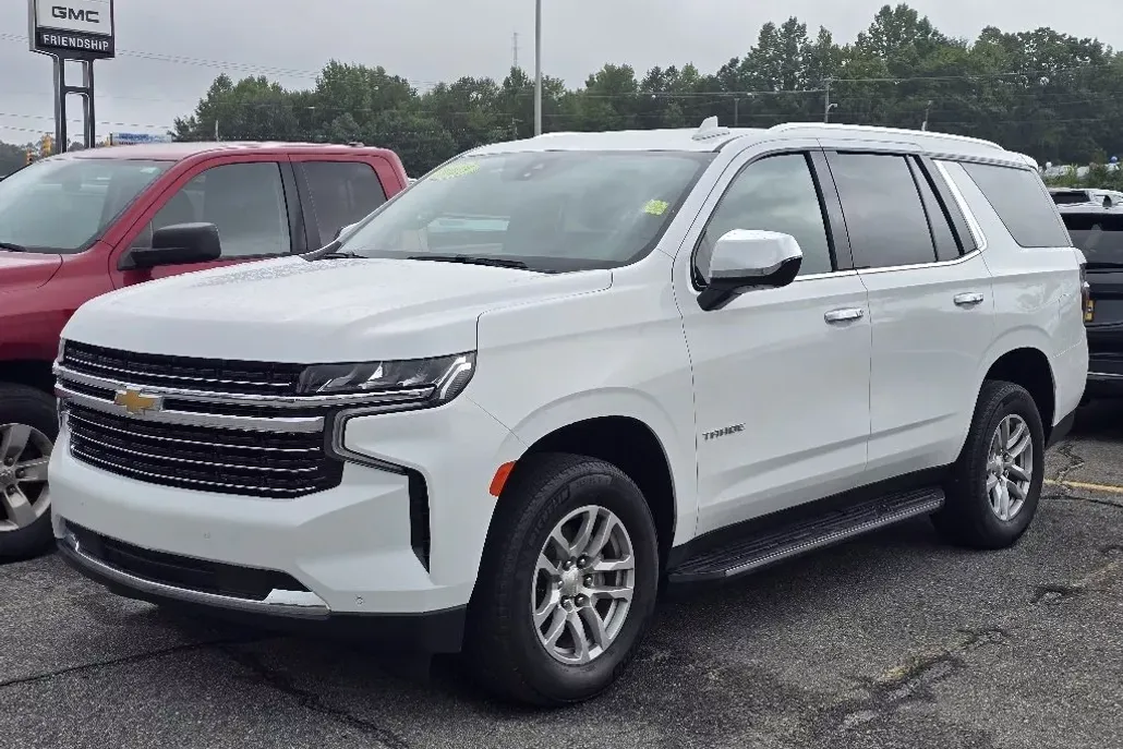 2023 Chevrolet Tahoe LT photo 1