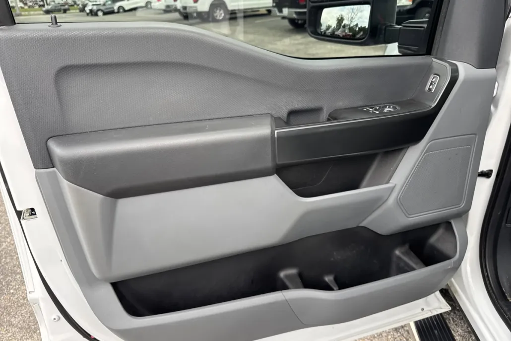 2023 Ford F-150 XL photo 1