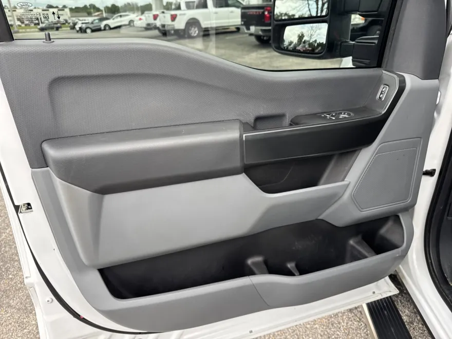 2023 Ford F-150 XL photo 1
