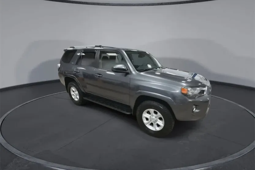 2020 Toyota 4Runner SR5 photo 1