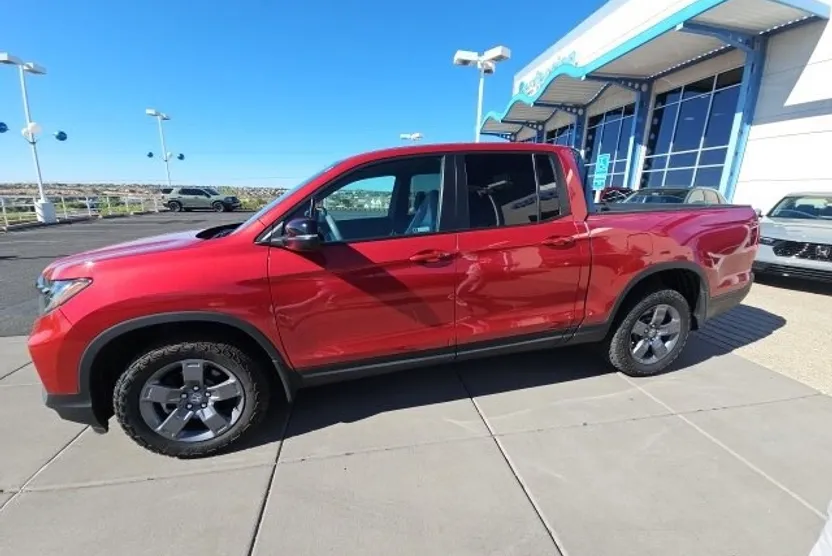 2024 Honda Ridgeline TrailSport photo 1