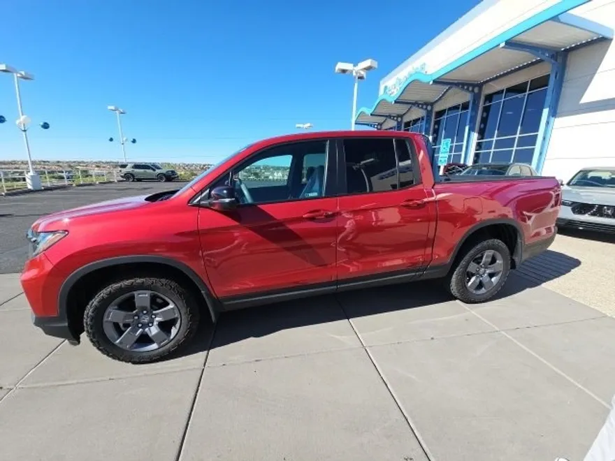 2024 Honda Ridgeline TrailSport photo 1