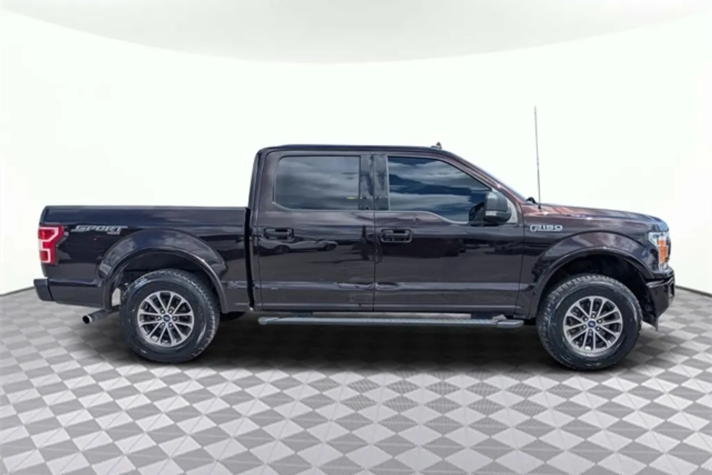 2020 Ford F-150 XLT photo 1