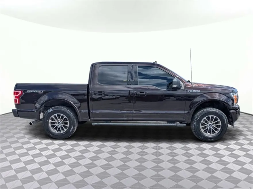 2020 Ford F-150 XLT photo 1