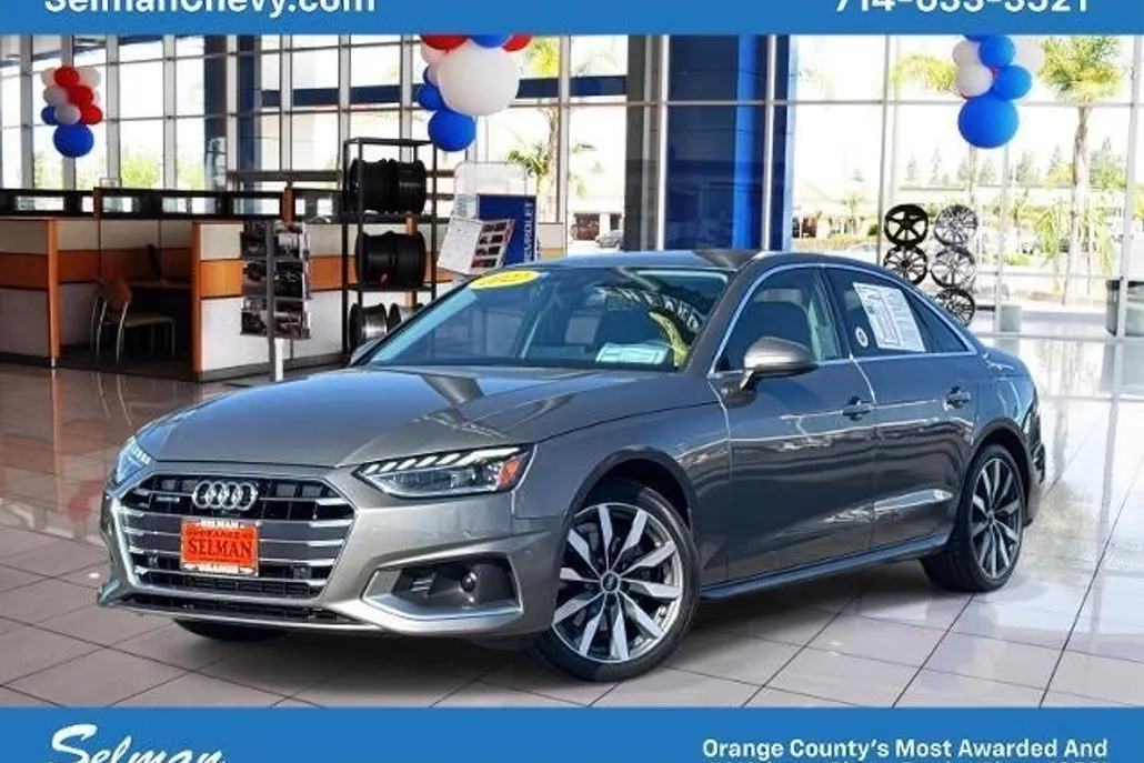 2022 Audi A4 Premium Plus 40 TFSI Quattro S line photo 1