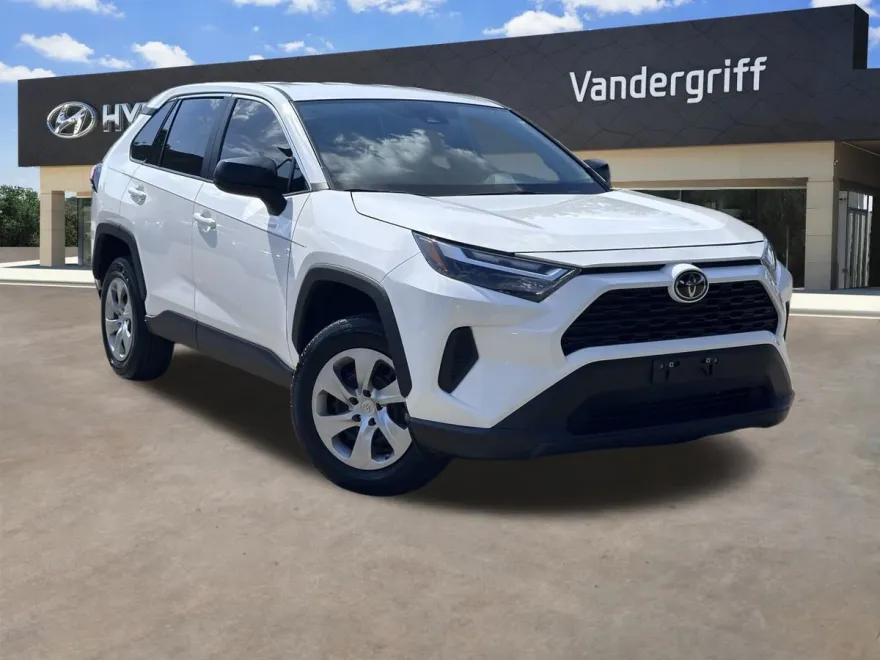 2023 Toyota RAV4 LE photo 1