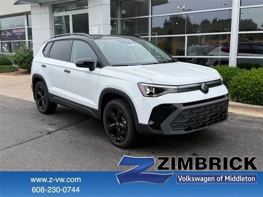 2025 Volkswagen Taos SE photo 1