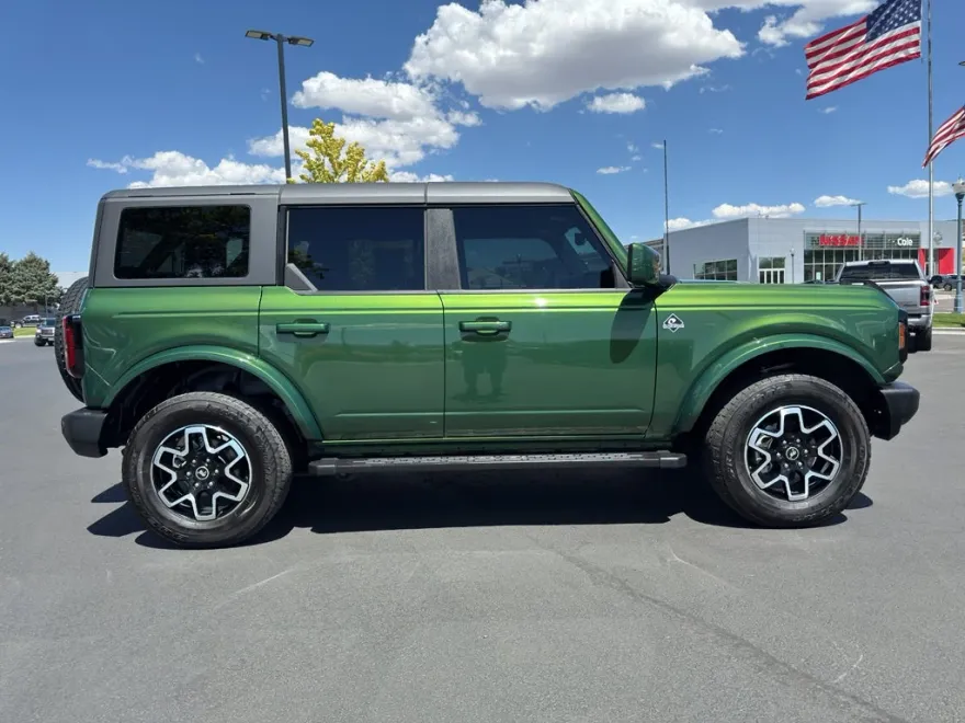 2023 Ford Bronco Outer Banks photo 1