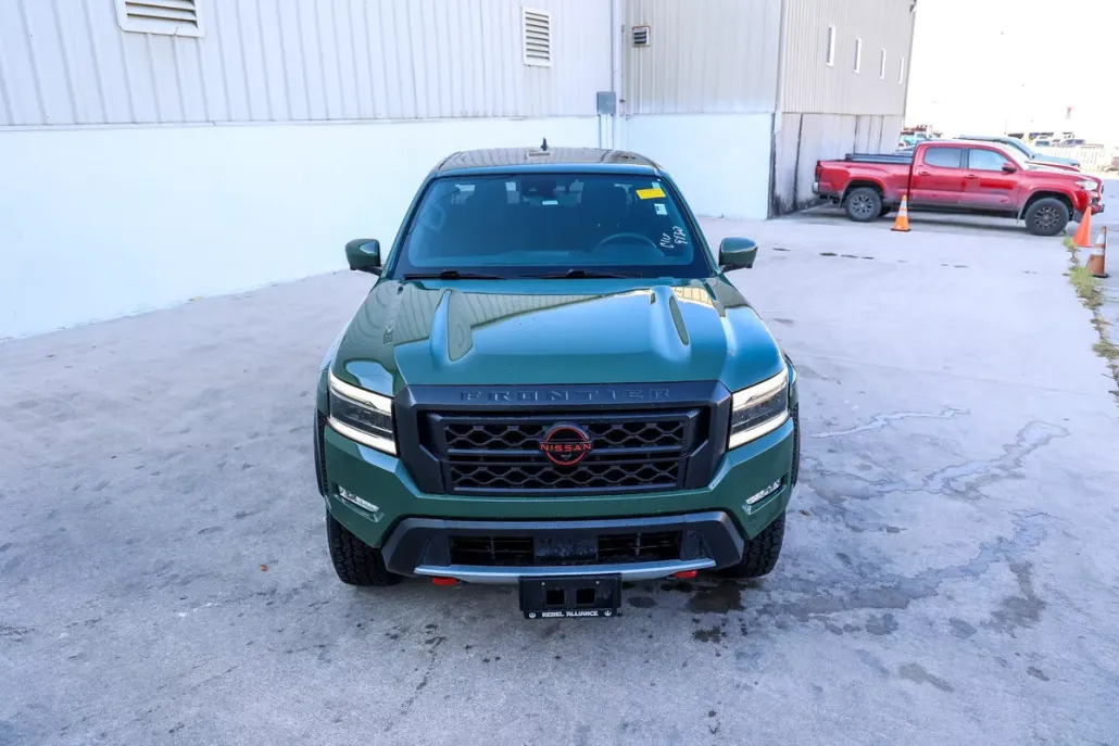 2023 Nissan Frontier PRO-4X photo 1