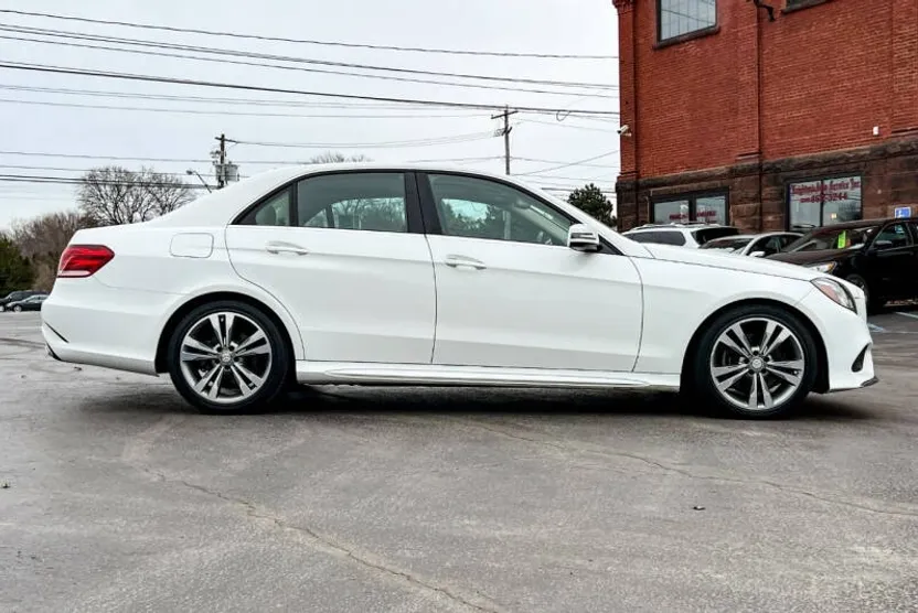 2016 Mercedes Benz E 350 4MATIC photo 1