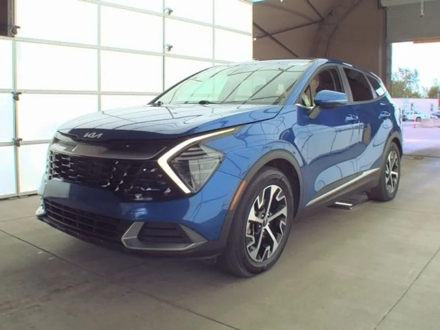 2024 Kia Sportage EX photo 1
